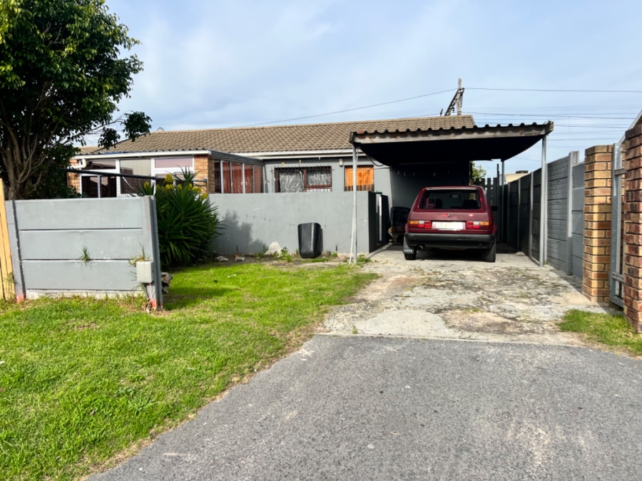 2 Bedroom Property for Sale in Peerless Park West Western Cape